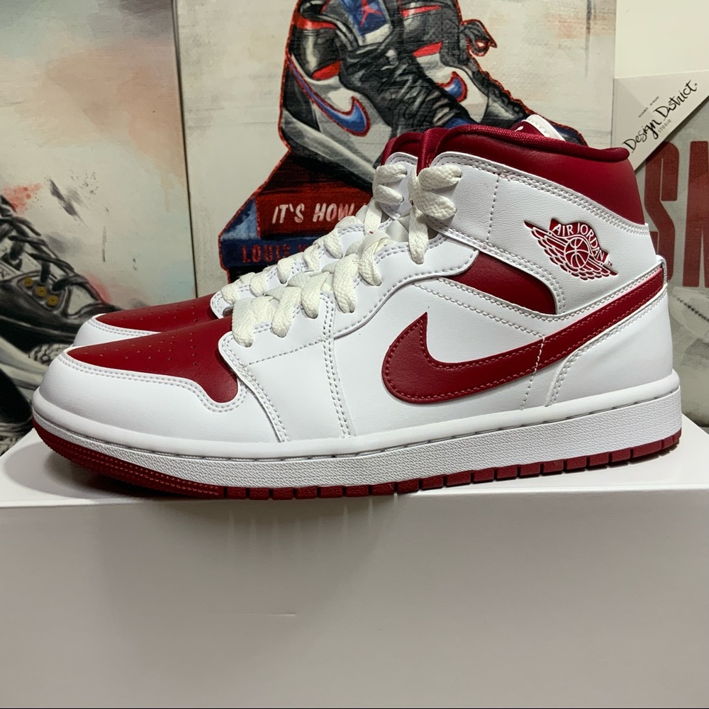 Jordan 1 Mid Reverse Chicago BQ6472-161 US Women's Sz 9.5/Men's Sz 8 New✅